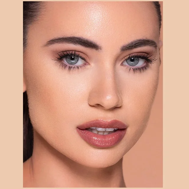 کرم پودر مات شیگلم رنگ Sand